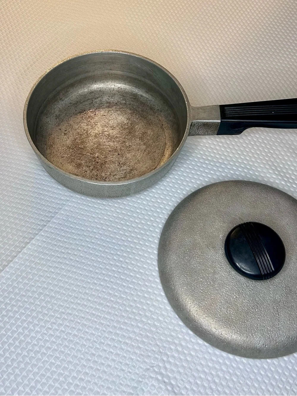 Vintage Hawthorn 1 quart saucepan with matching lid